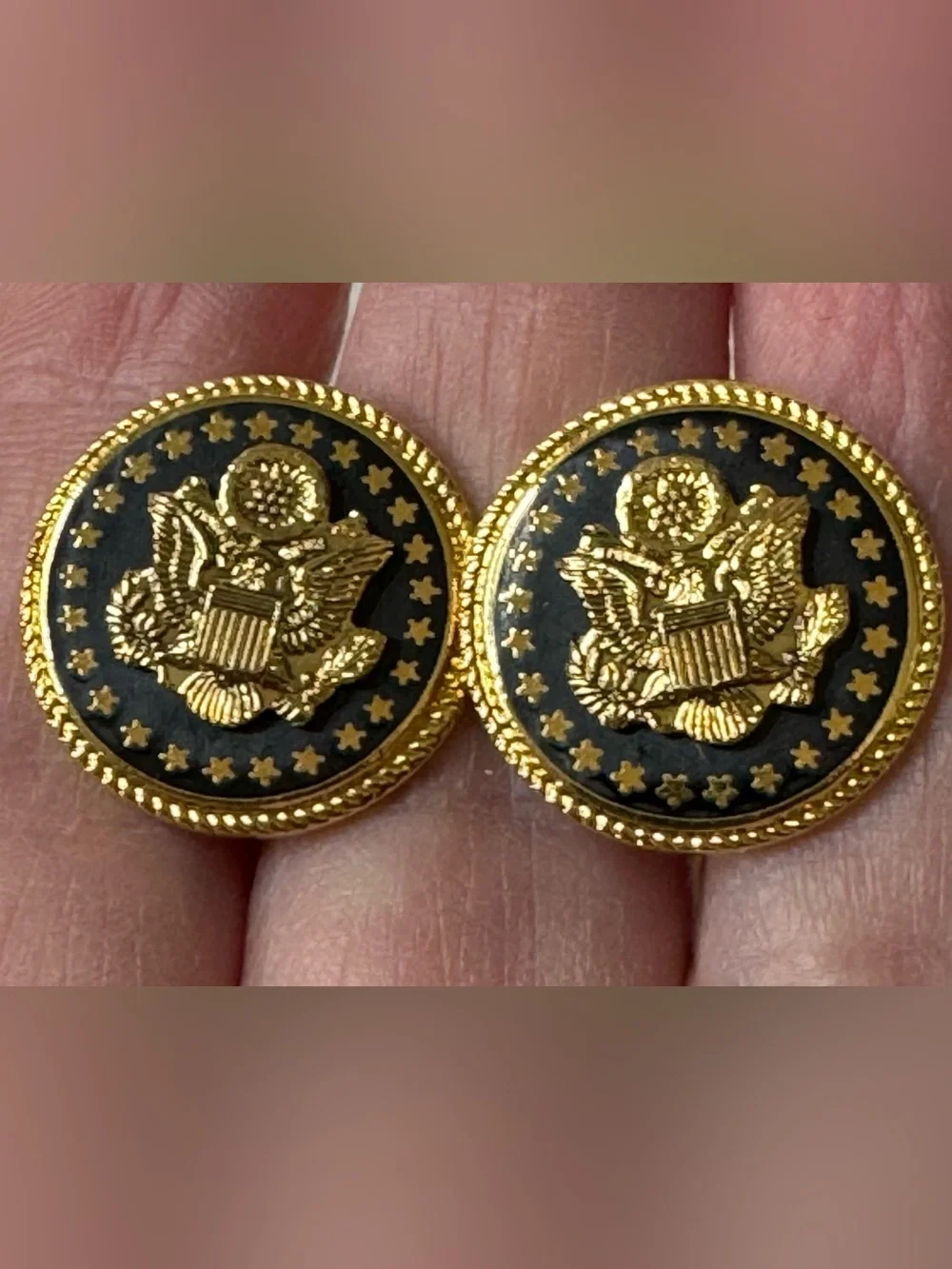 Presidential Seal Cufflinks - gold tone and black